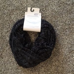Infinity scarf